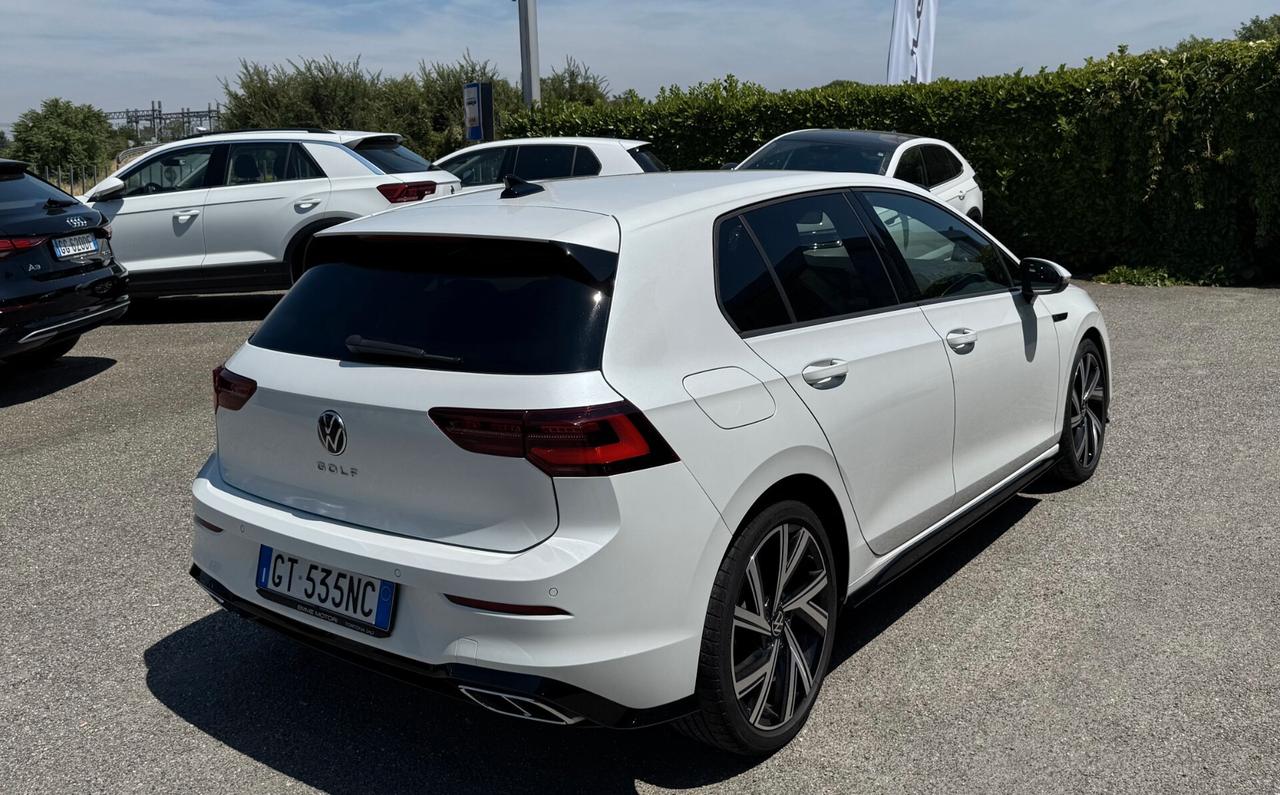 Volkswagen Golf 2.0 TDI 150CV DSG R-Line / MATRIX / NO VINCOLI