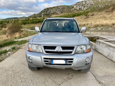 Mitsubishi Pajero 2.5 TDI 3p. Instyle