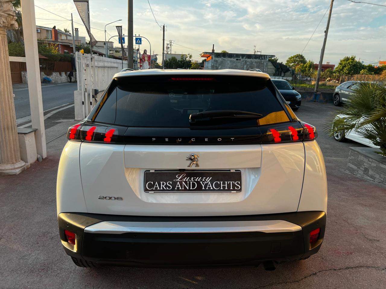 Peugeot 2008 -GT LINE-2022 1.2 100 CV- FULL