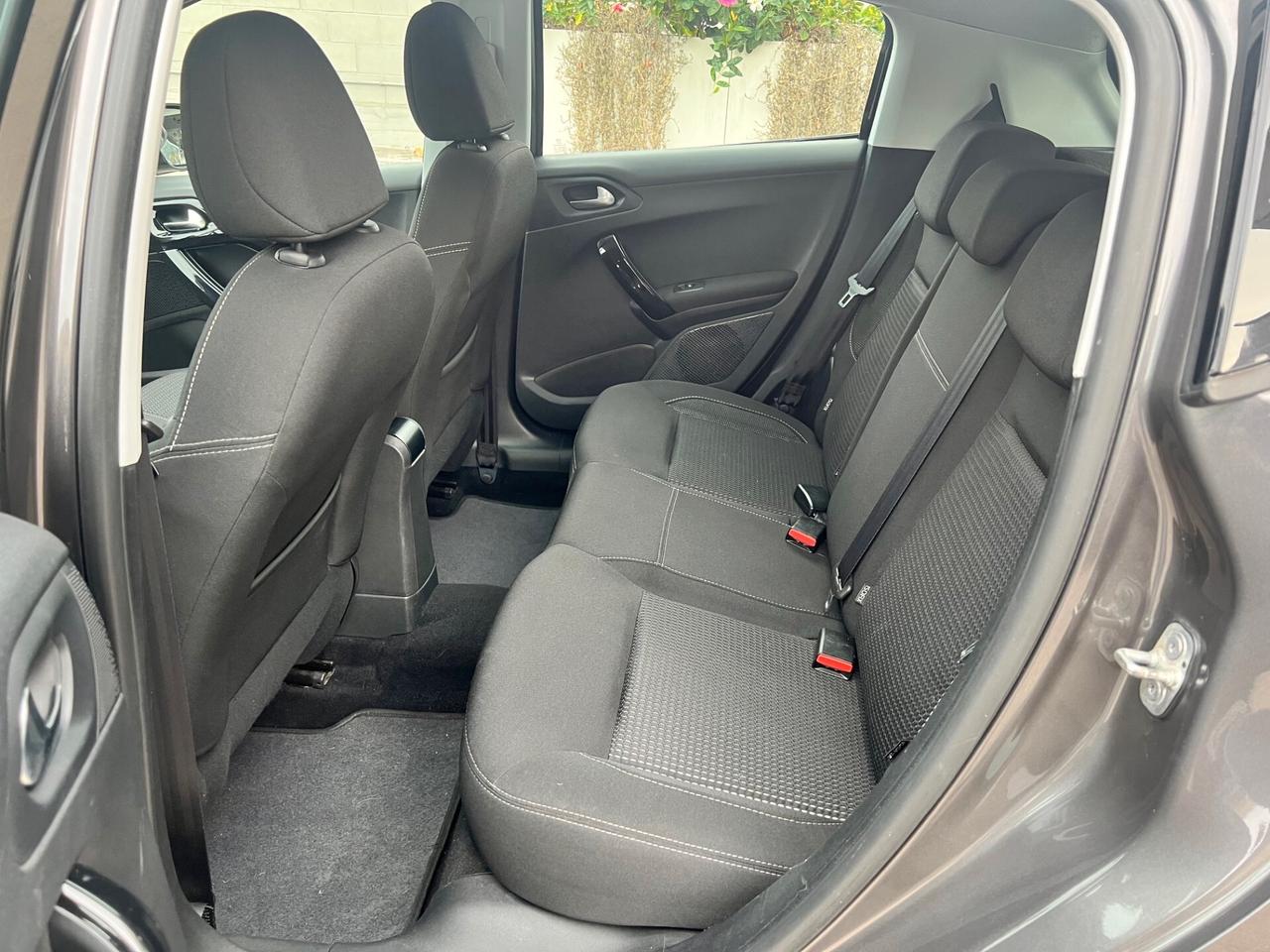 Peugeot 208 5pt 1.6 bluehdi 75cv Allure OK NEOPAT. NAVI/CAMERA