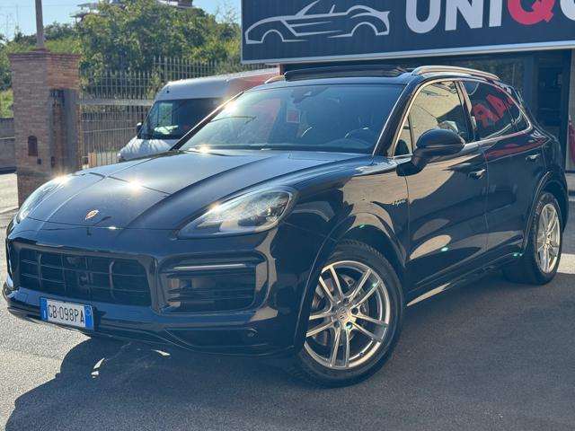PORSCHE Cayenne 3.0 V6 E-Hybrid (FULL OPTIONAL)