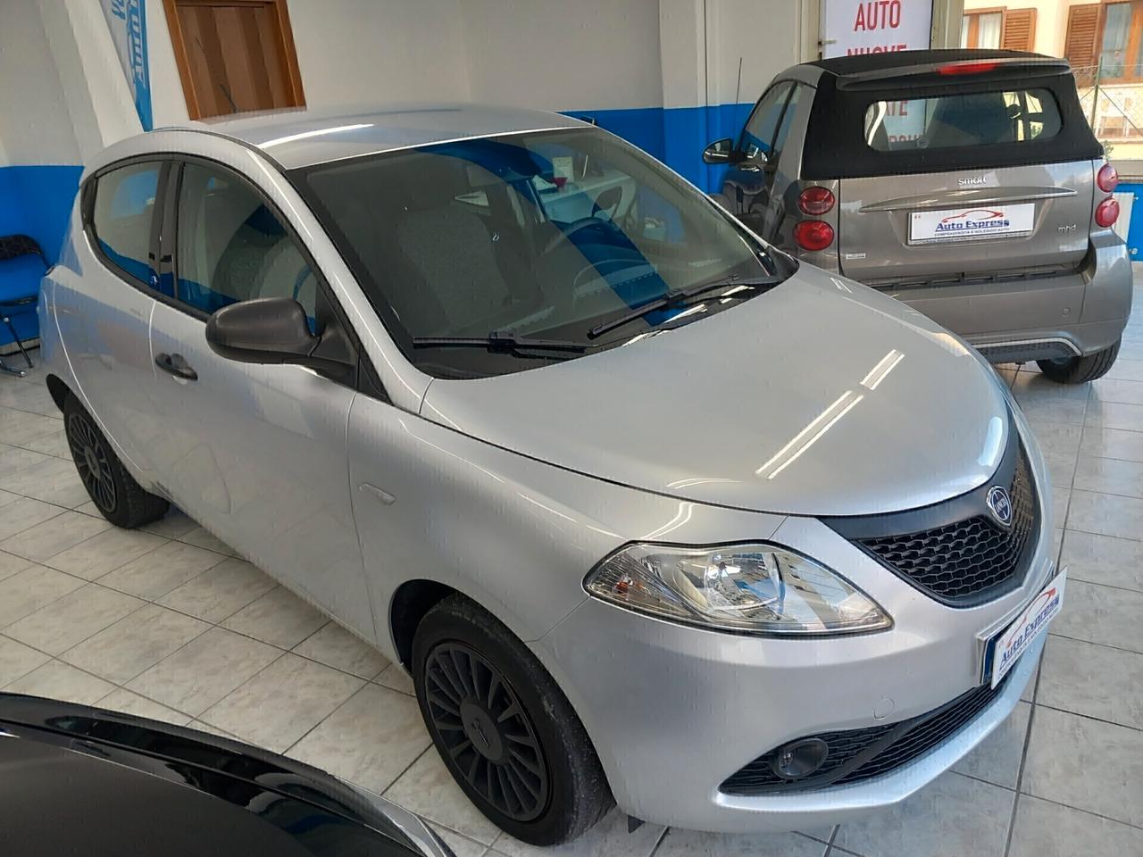 Lancia Ypsilon 1.2 69 CV 5 porte GPL Ecochic Gold