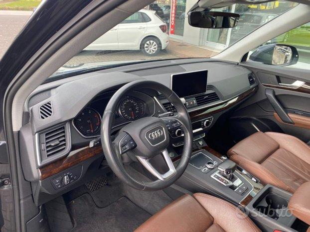 AUDI Q5 40 TDI quattro S tronic Sport