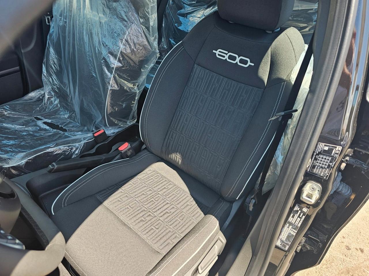 Fiat 600 Hybrid 110 CV DCT MHEV UFFICIALE ITALIA