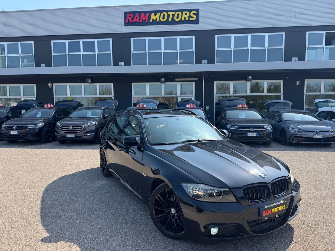 Bmw 320d Touring M-Sport auto tetto navi pelle