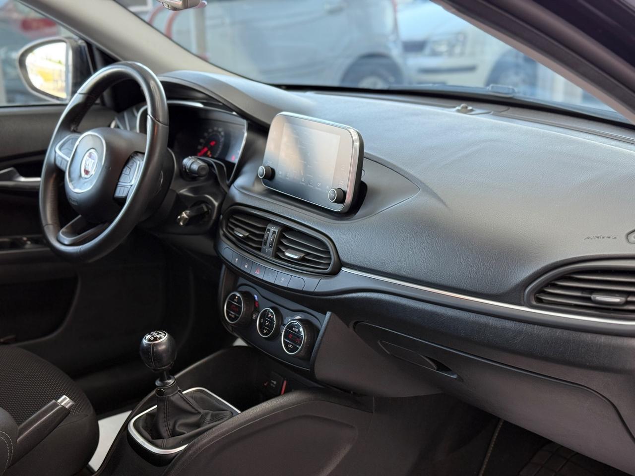 Fiat Tipo 1.6 Mjt S&S 5 porte S-Design