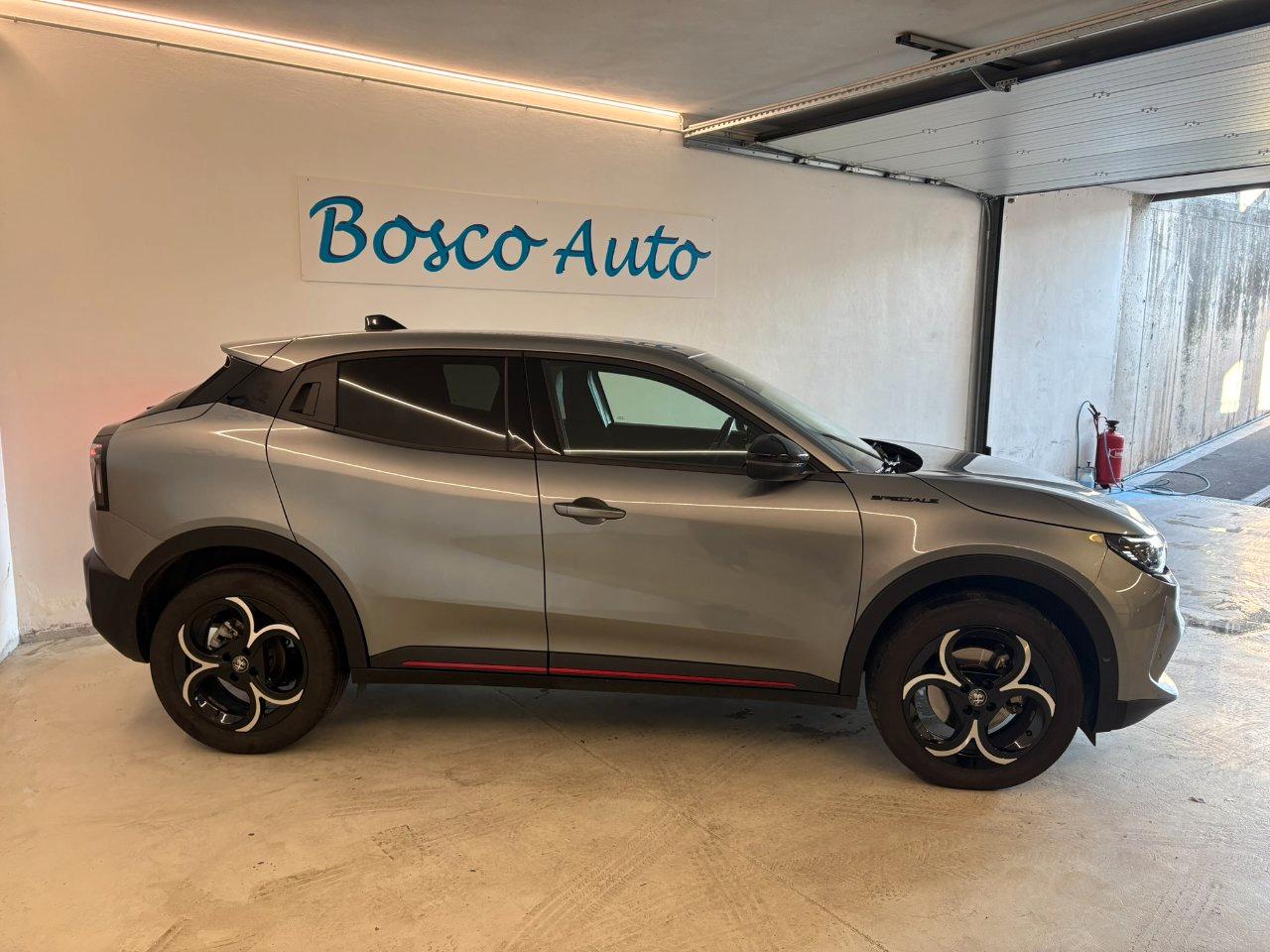 Alfa Romeo Junior 1.2 ibrida Speciale 145cv edct6