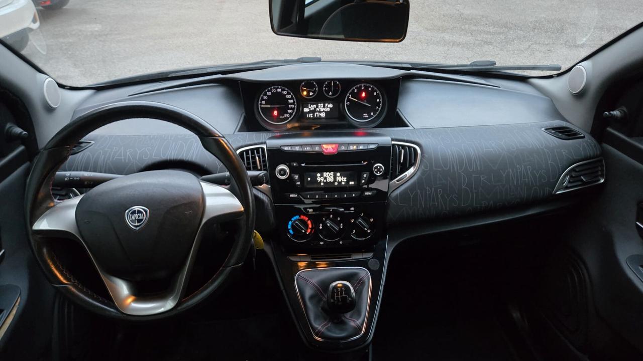 Lancia Ypsilon 1.2 69 CV 5 porte S&S Platinum