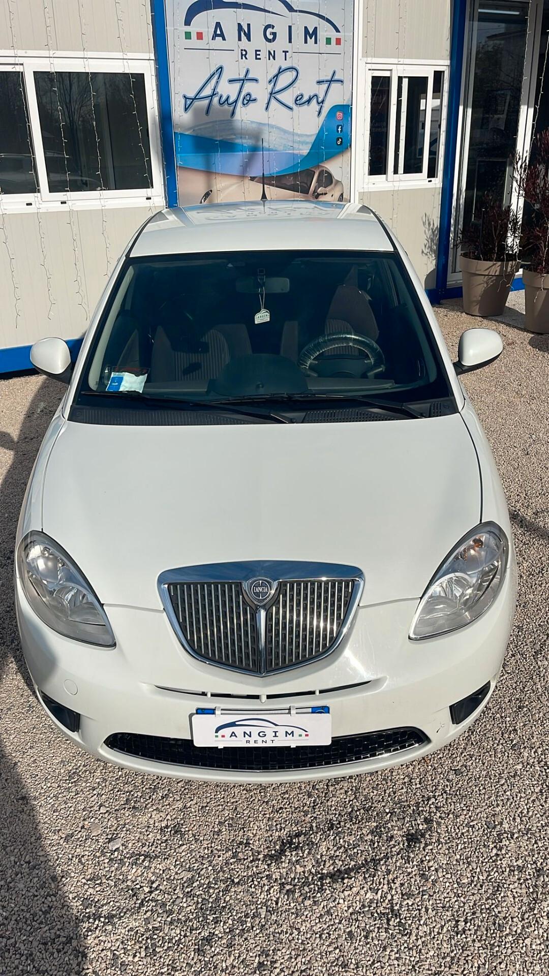 Lancia Ypsilon 1.2 New Oro