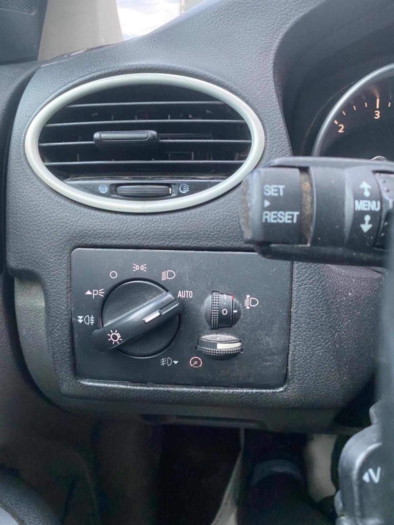 Ford Focus 1.6 TDCi (110CV) SW Tit. DPF