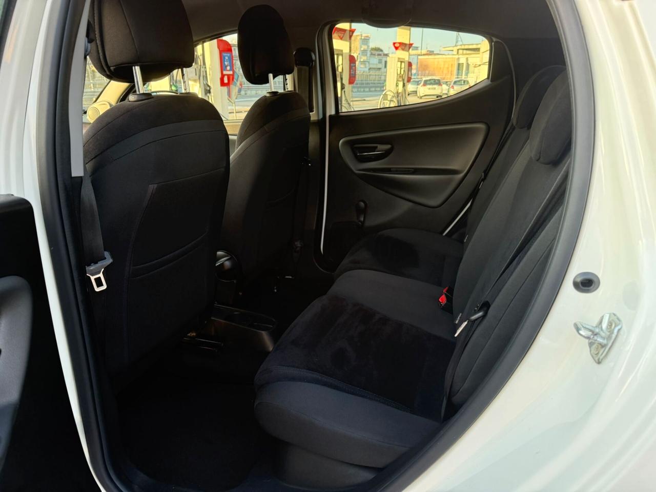 Lancia Ypsilon 0.9 TwinAir METANO 2013