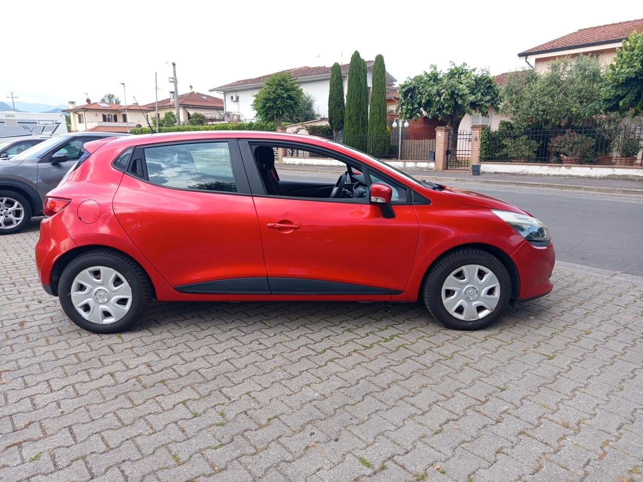 Renault Clio 1.2 75CV GPL 5 porte Costume National
