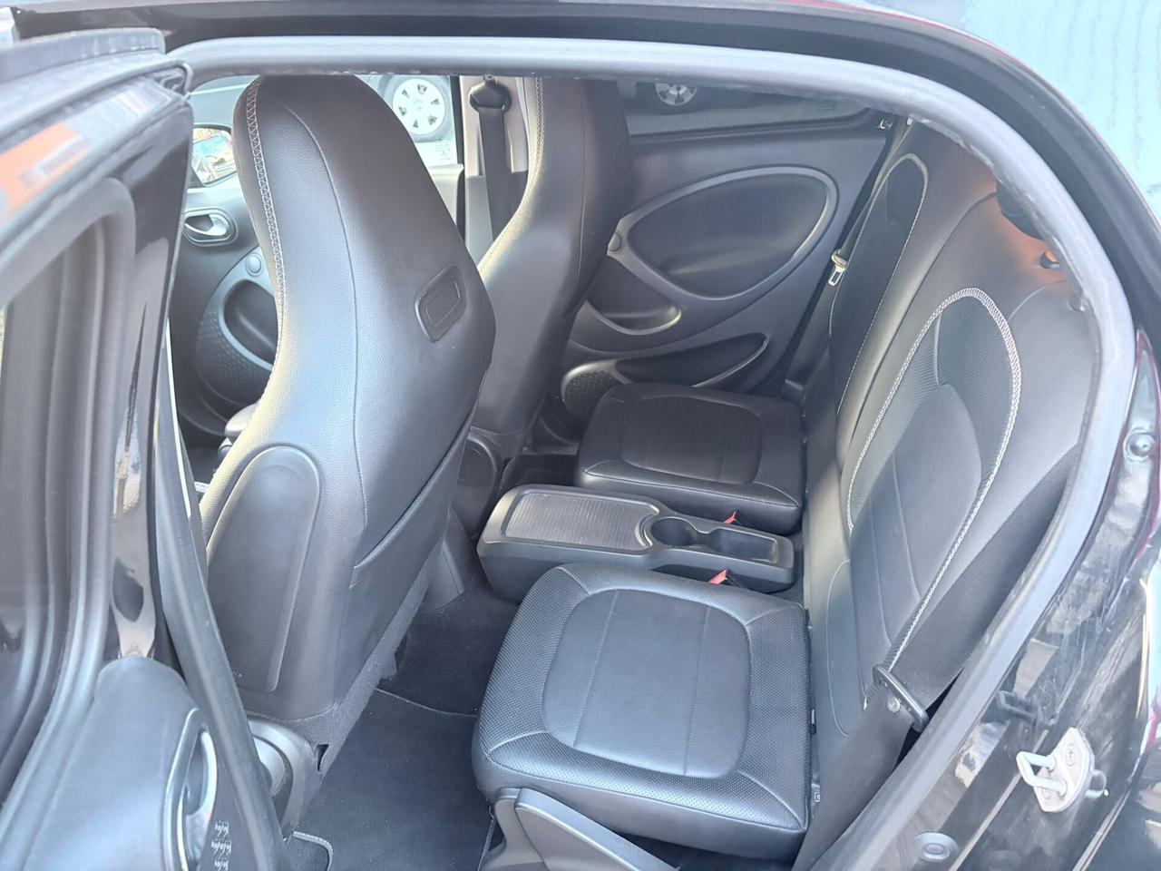 Smart ForFour 90 0.9 Turbo twinamic Brabus Style