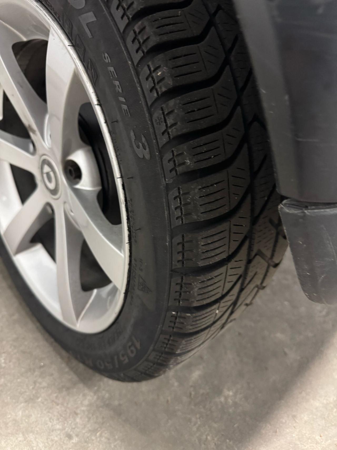 Smart ForTwo 1000 52 kW motore revisionato e 12 mesi di garanzia