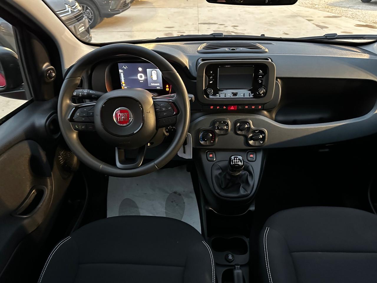 Fiat Panda 1.0 Hybrid Pandina KM0