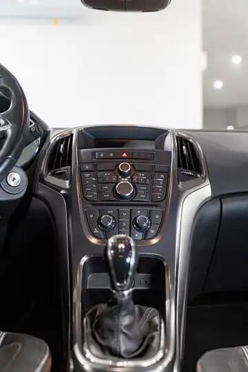 Opel Astra 1.6 115CV 5 porte Cosmo