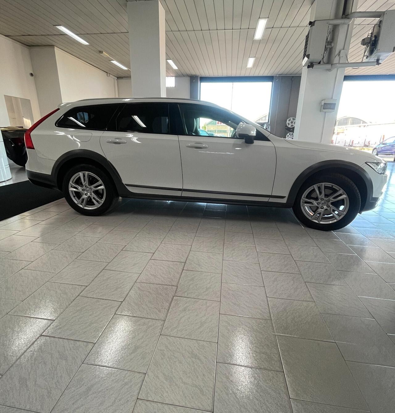 Volvo V90 Cross Country D4 AWD Geartronic Volvo Ocean Race