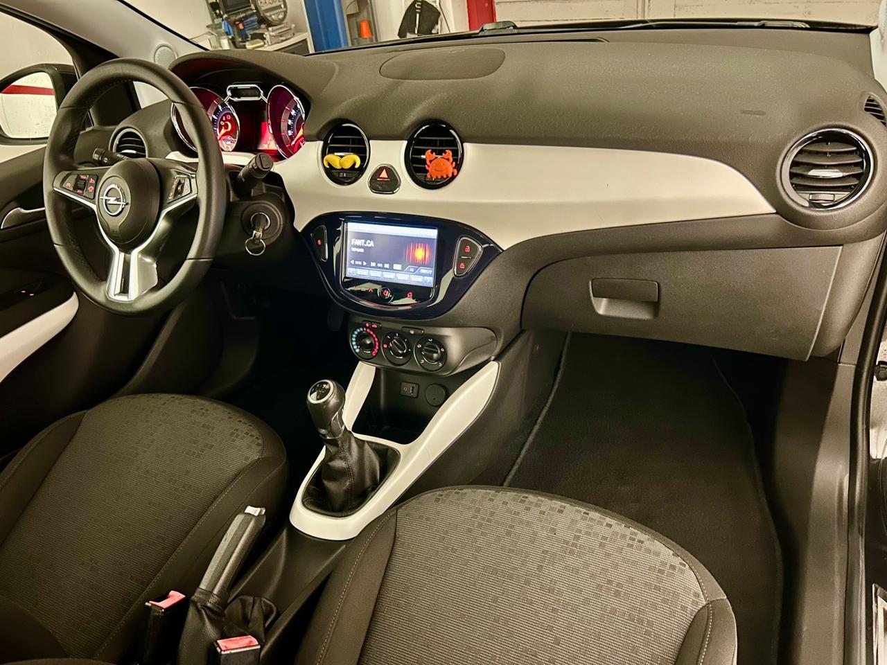 Opel Adam 1.2 70 CV White/Black Link