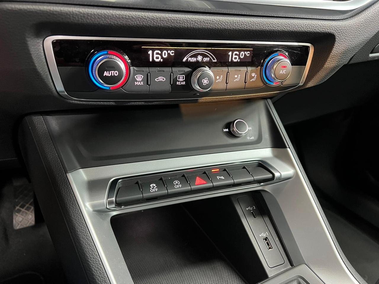 Audi Q3 40 2.0 tdi quattro 190cv s-tronic (794)
