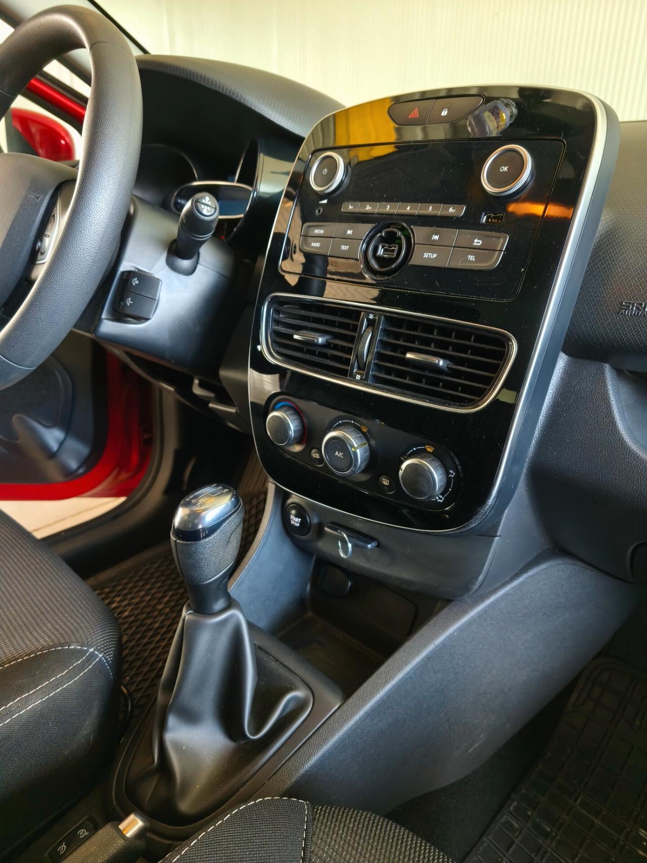 Renault Clio 1.2 75CV 5 porte Intens