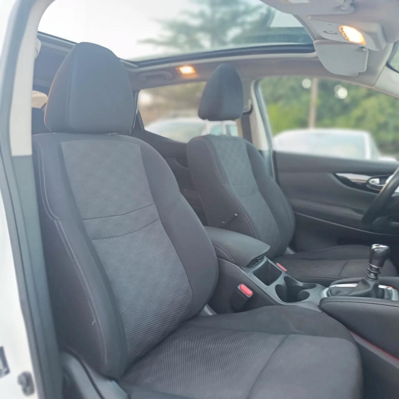 Nissan Qashqai 1.6 dCi tekna STRAFULL