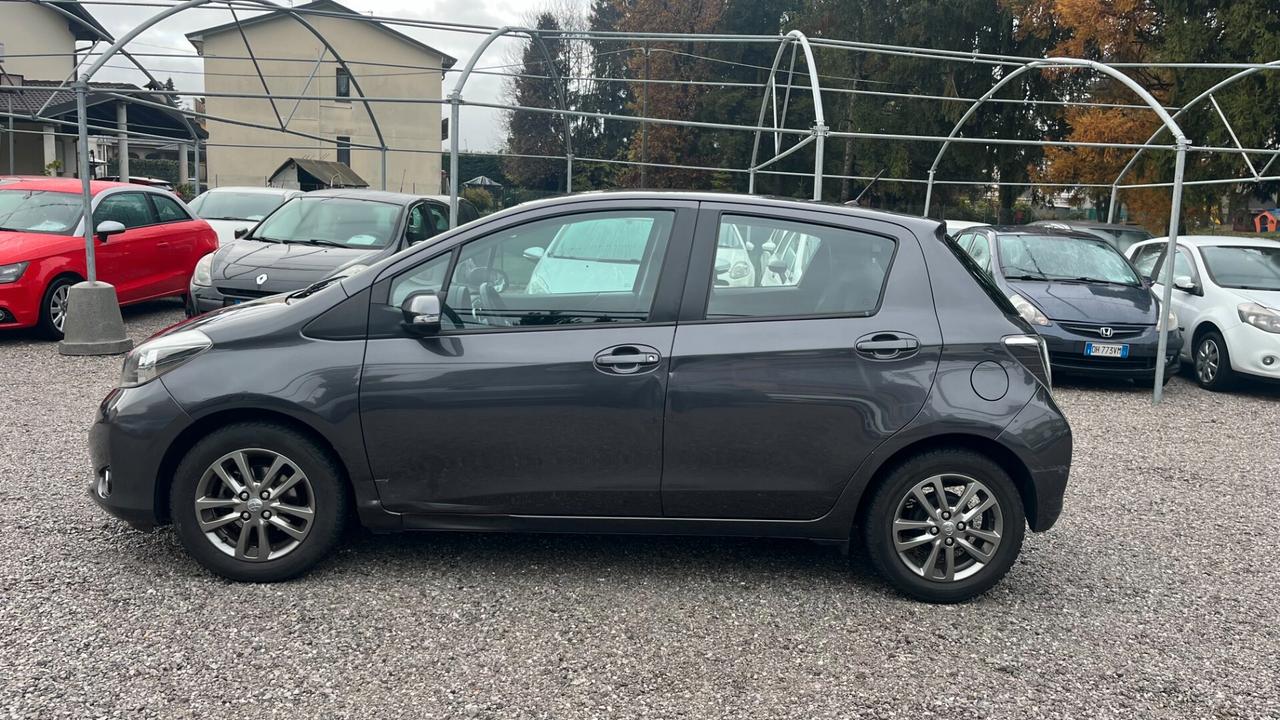 Toyota Yaris 1.0 5 porte neopatentati