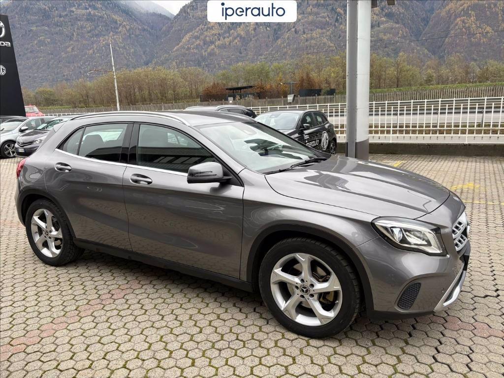 MERCEDES GLA 220 Sport 4matic auto del 2019