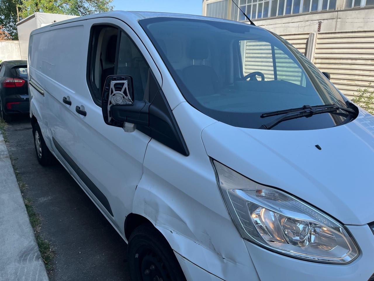 Ford Tourneo Custom Tourneo Custom 320 2.0 TDCi 130CV PC Trend