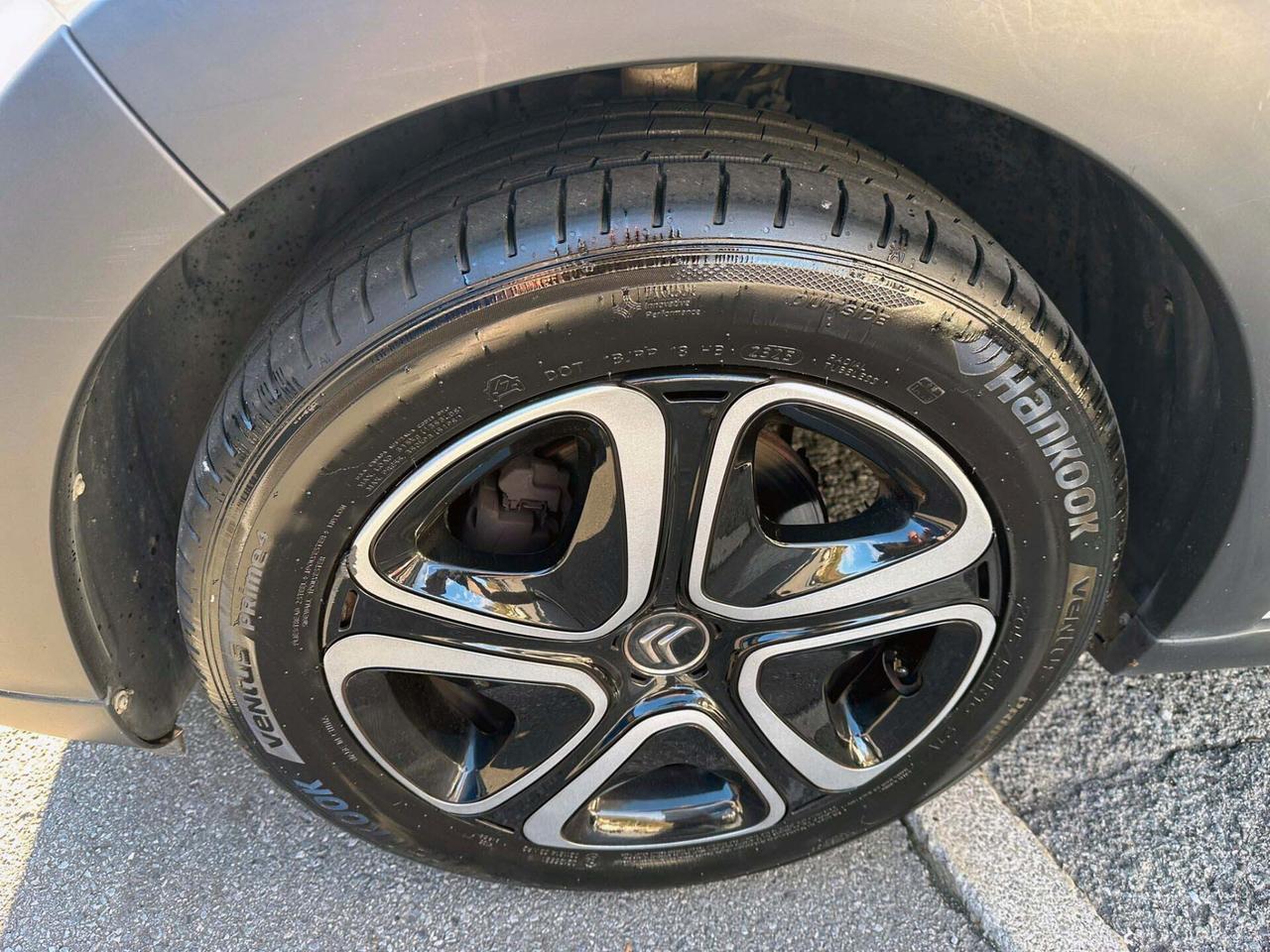 Citroen C3 PureTech 82 Shine Telecamera Apple e Android Auto Cerchi in Lega