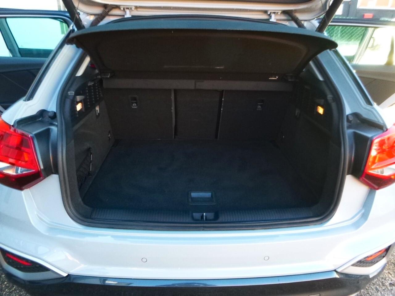 Audi Q2 35 TDI quattro S tronic Identity Black