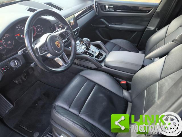 PORSCHE Cayenne 3.0 V6