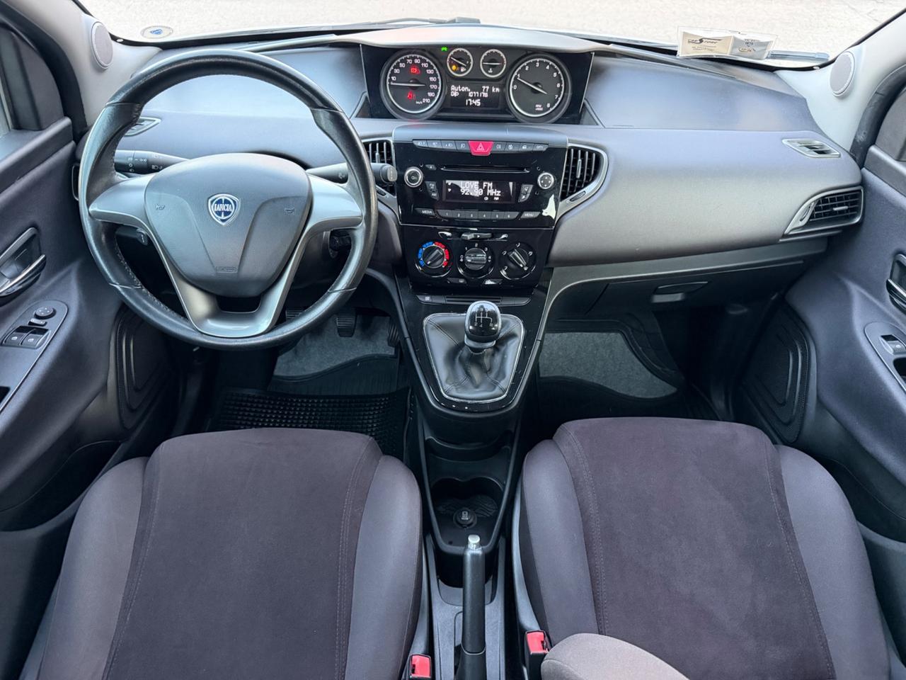 Lancia Ypsilon 1.2 benzina 69 cv 2011 105.000 km