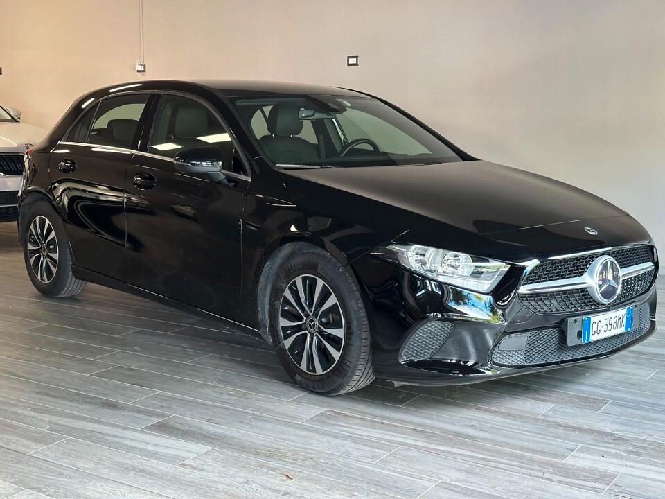 Mercedes A 180 Benzina Business Extra autom