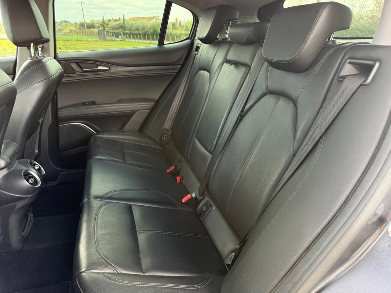 Alfa Romeo Stelvio 2.2 Turbodiesel 210 CV AT8 Q4 Executive