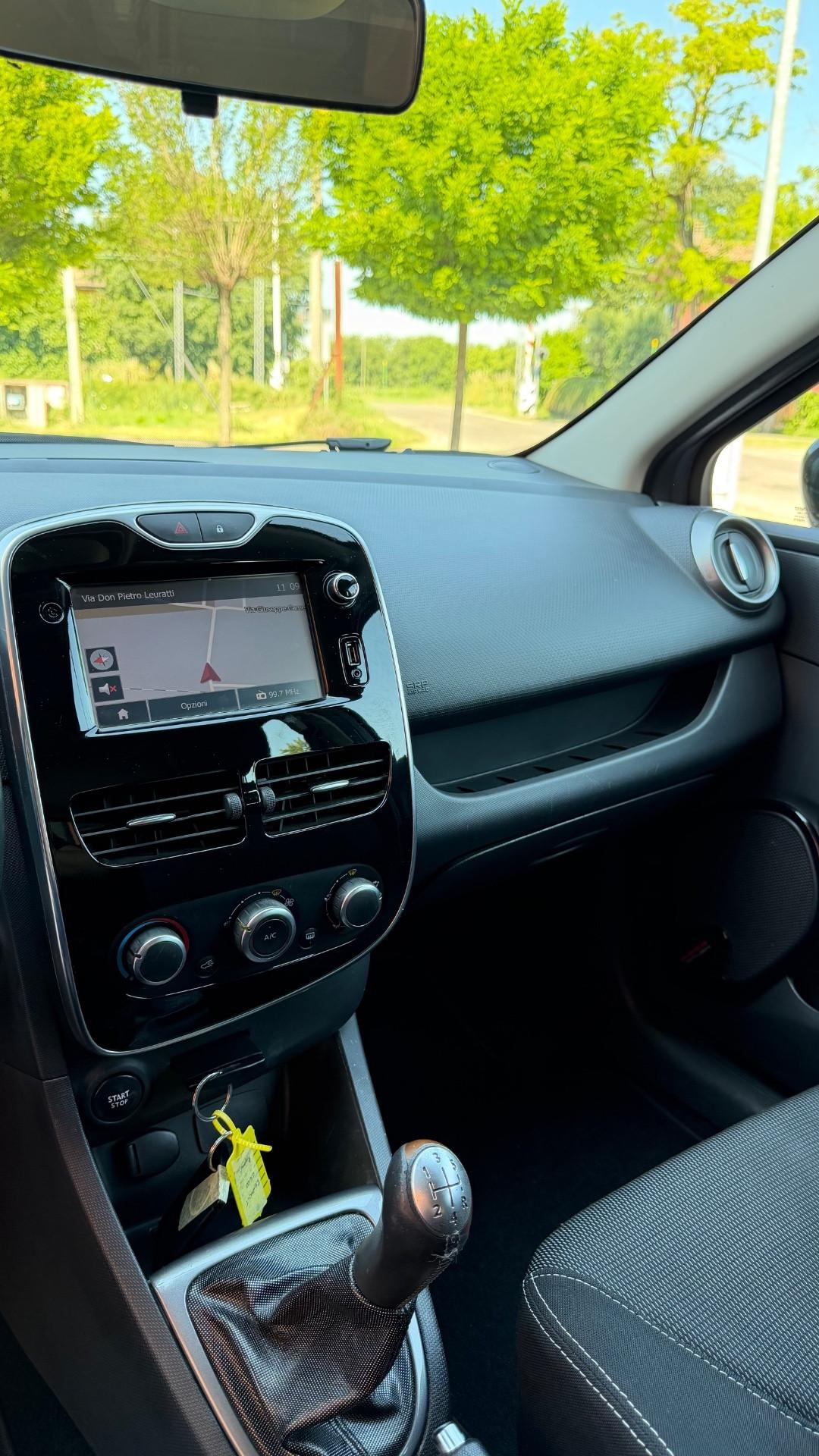 Renault Clio 1.2 75CV 5 porte National
