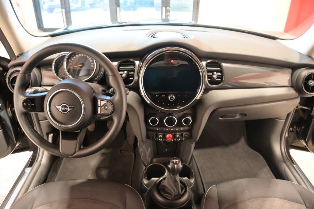 MINI ONE 1.5 102CV 6M. 5PORTE BUSINESS ( FARI LED - CRUISE - NAVI - CARPLAY - SENSORI POST. )