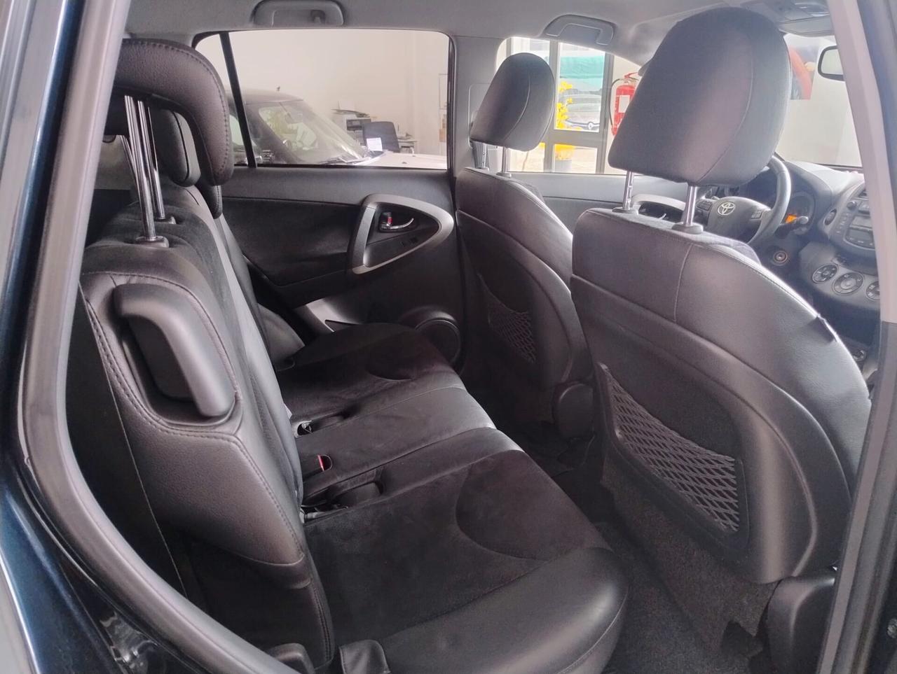 Toyota RAV 4 RAV4 Crossover 2.2 D-Cat A/T 150 CV Executive