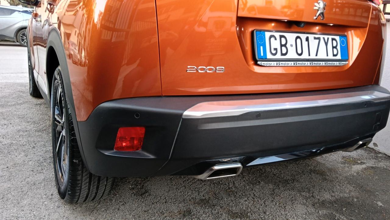 PEUGEOT 2008 1.2 BENZ-RETROC-NAVI