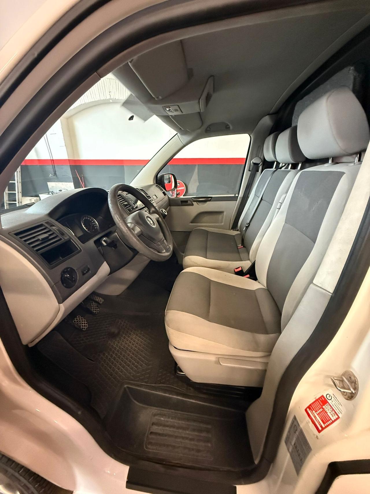 Volkswagen Transporter T5 2.0 TDI 102 CV Furgone