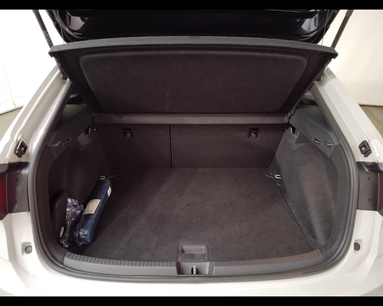 VOLKSWAGEN Taigo - Taigo 1.0 tsi R-Line 110cv dsg