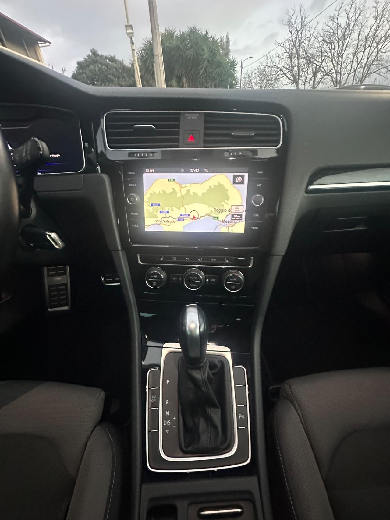 Volkswagen Golf 2.0 TDI DSG 5p. Executive BlueMotion Technology