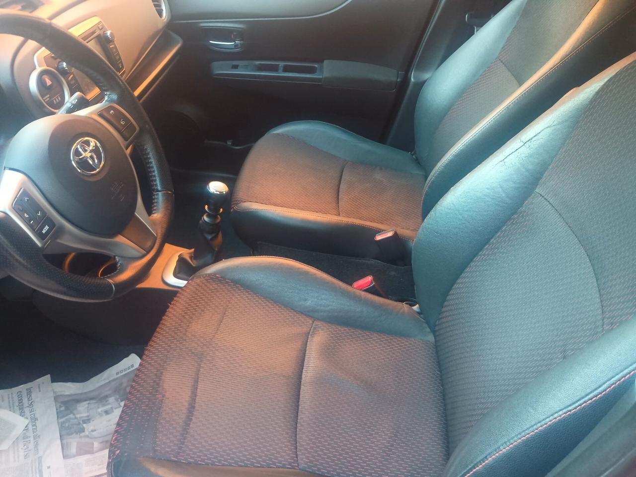 Toyota Yaris 1.4 D-4D 5 porte Lounge