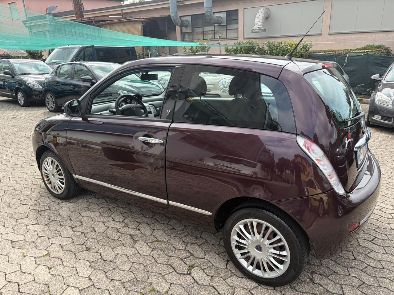 Lancia Ypsilon 1.2 69 CV Argento