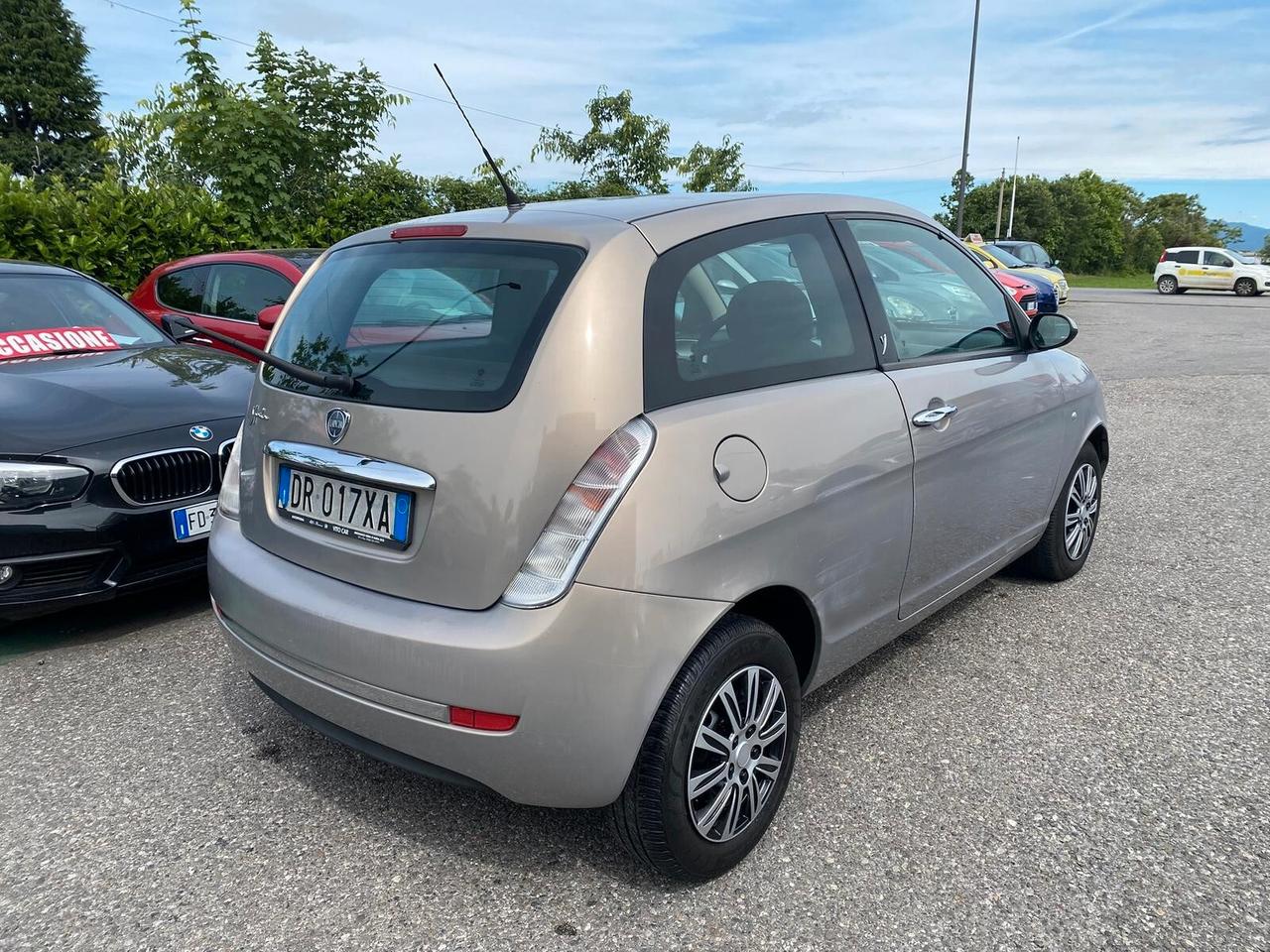 Lancia Ypsilon 1.2 Argento