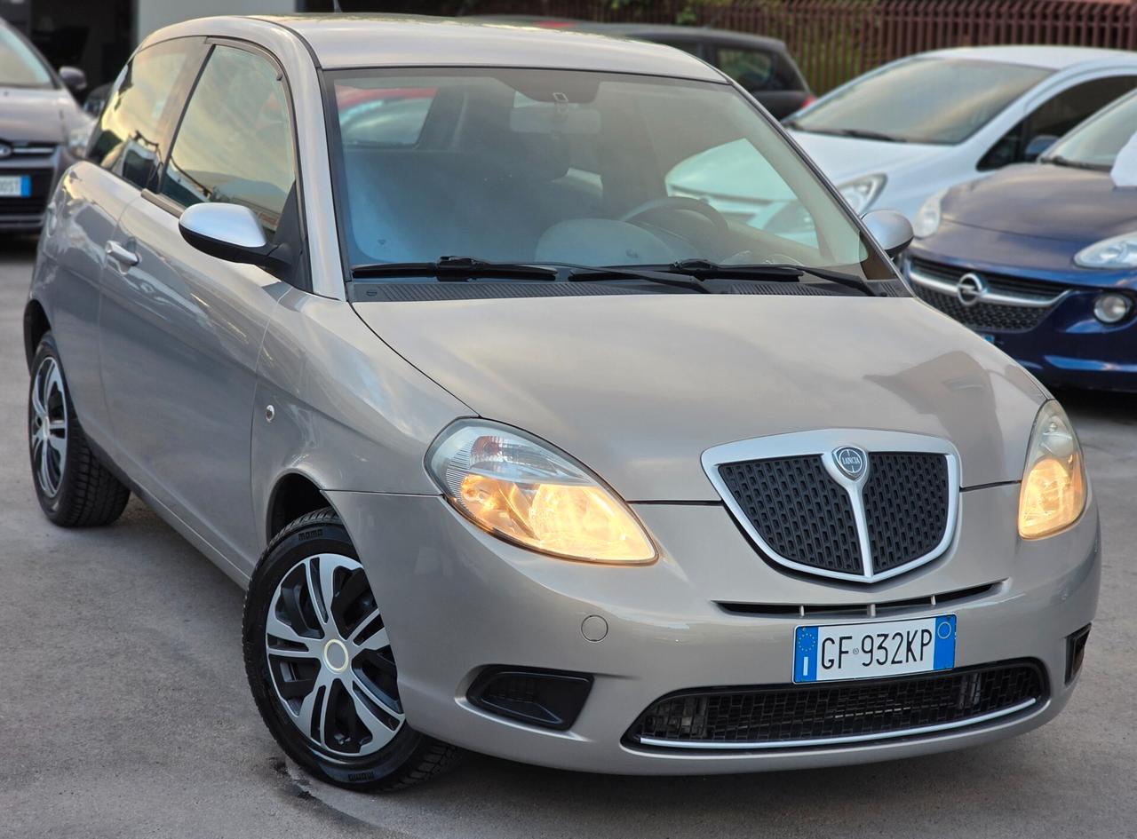 Lancia Ypsilon 1.2 Argento