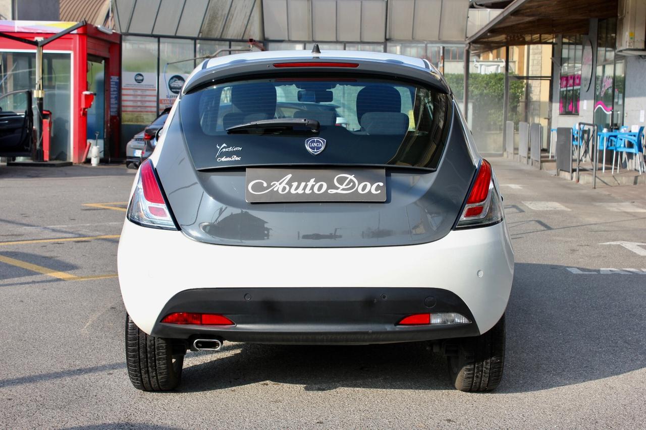 Lancia Ypsilon 1.2 69 CV 5 porte Gold SENSORI APP. TAGLIANDATA
