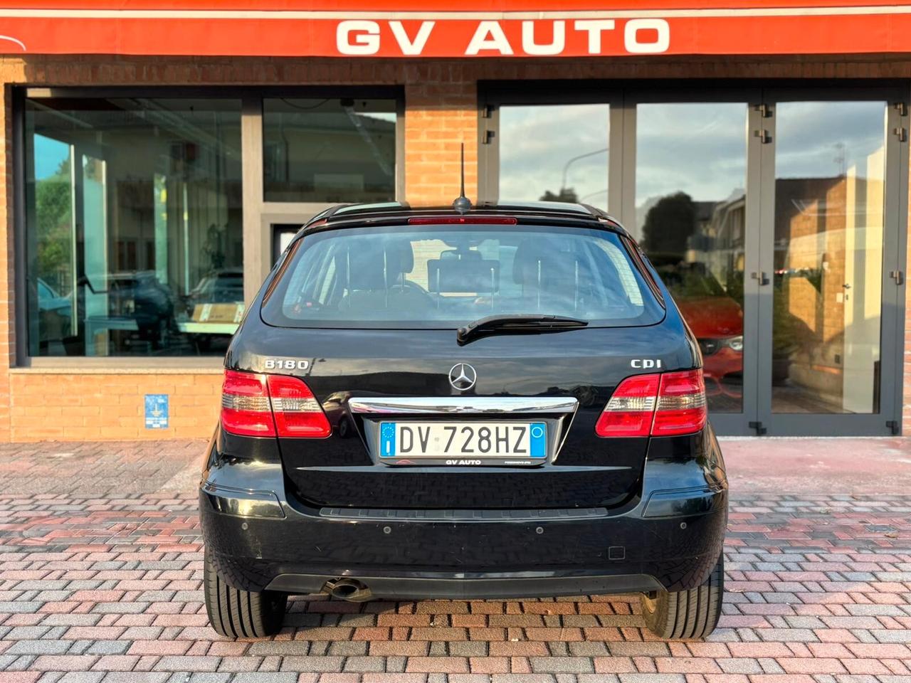 Mercedes-benz B 180