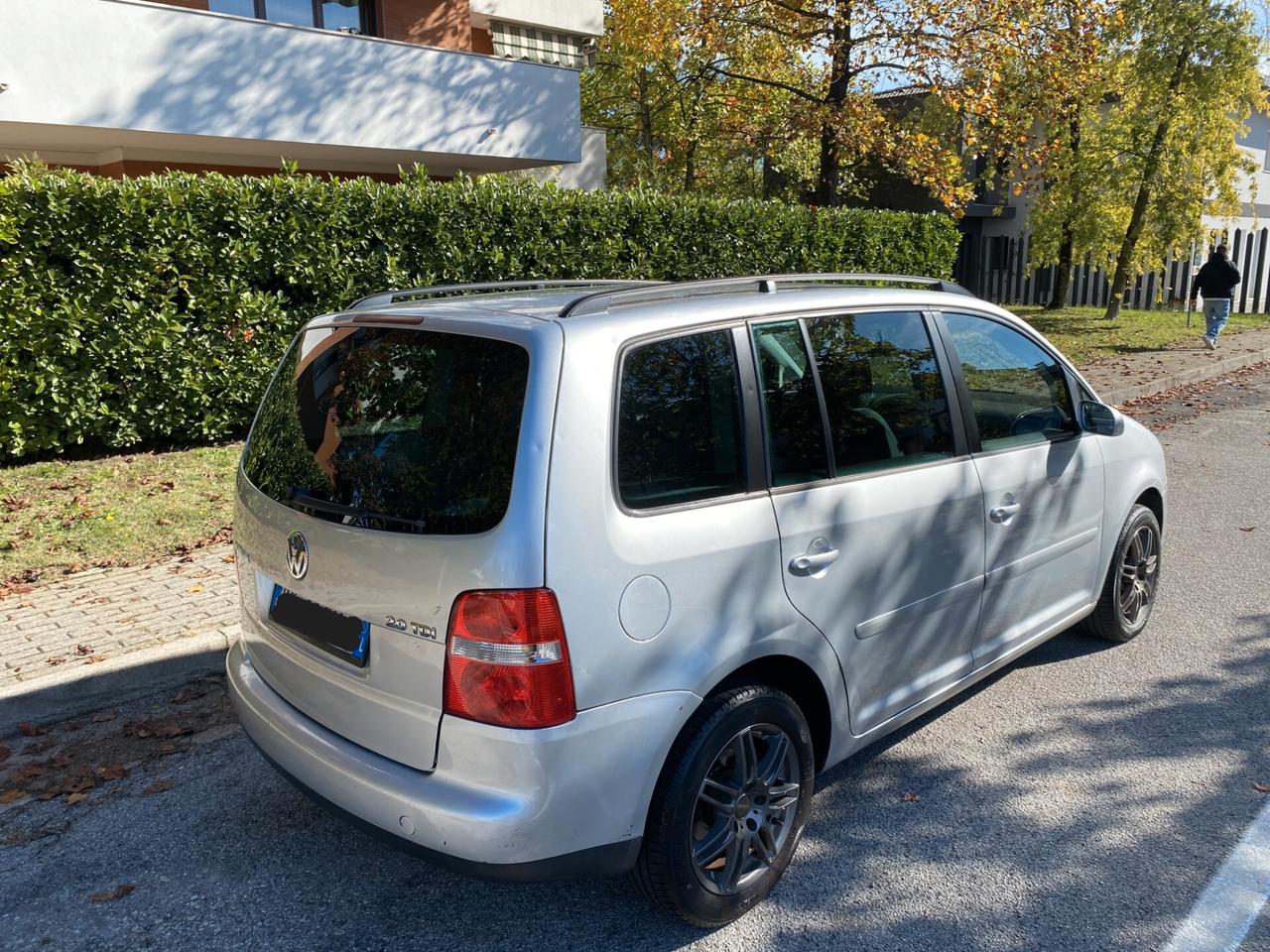 Volkswagen Touran 2.0 16V TDI Highline