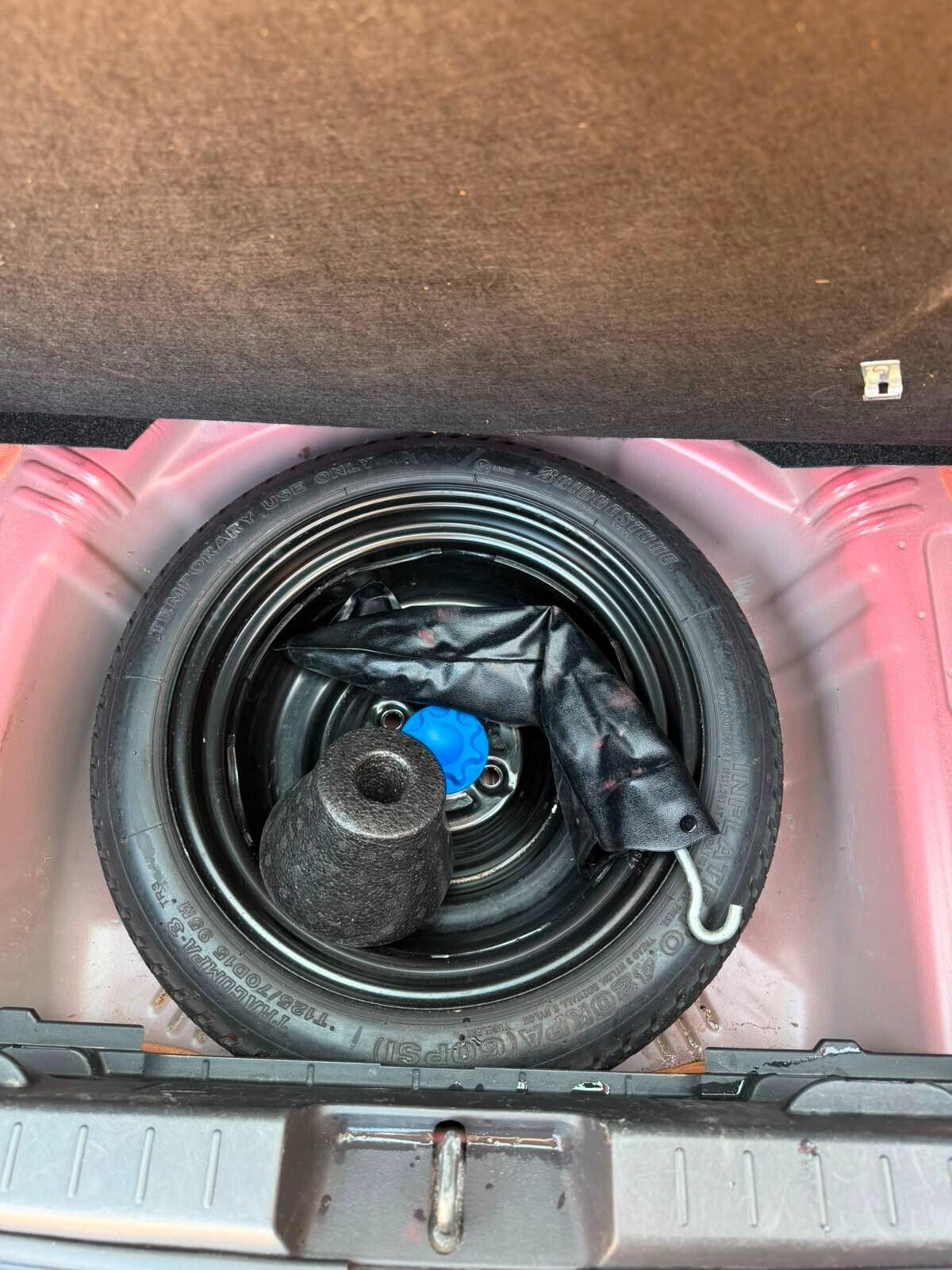 Toyota Yaris 1.0 5 porte Now