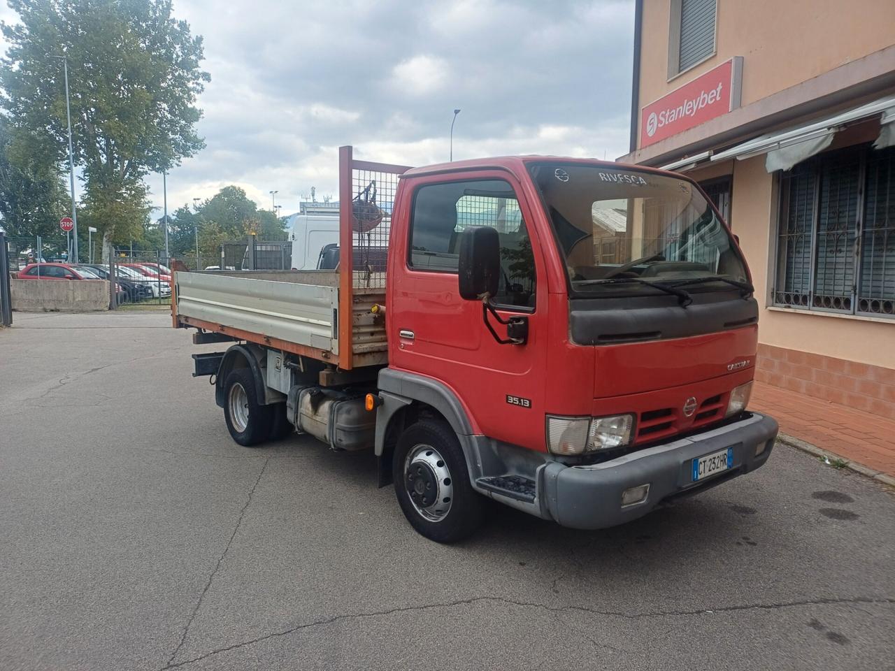 Cabstar 3.0 diesel Ribaltabile 6/2005